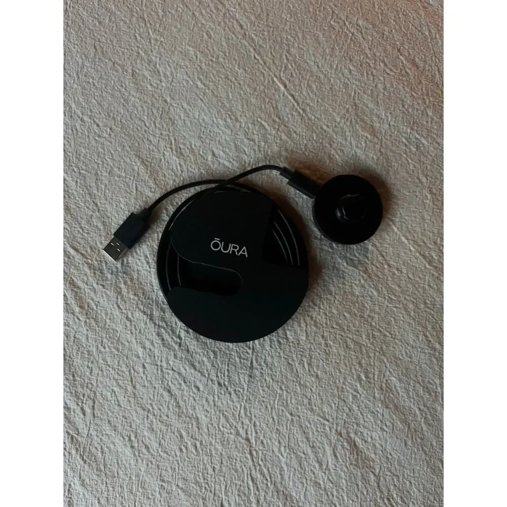 Oura Ring Gen3 Silver Size 9 with Charger & Box EUC